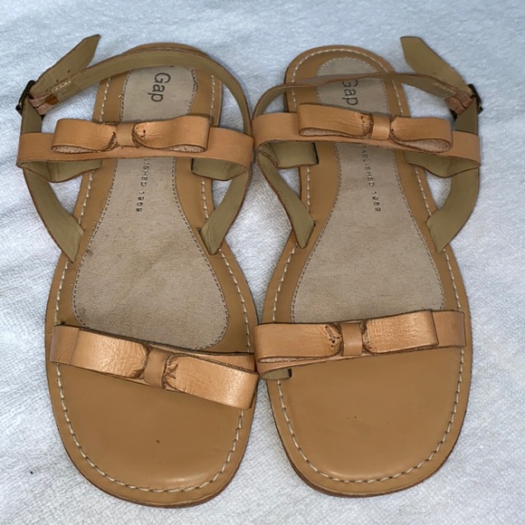 NWOT GAP Genuine leather Sandals - Picture 2 of 8
